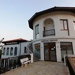 Casa Del Mar Apartment