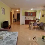 Casa Del Mar Apartment *