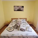 Casa Del Mar