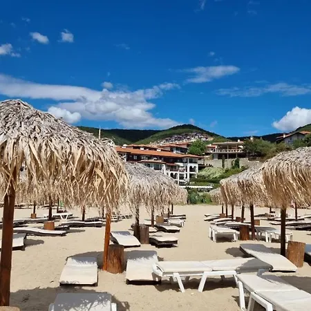 Апартамент Casa Del Mar