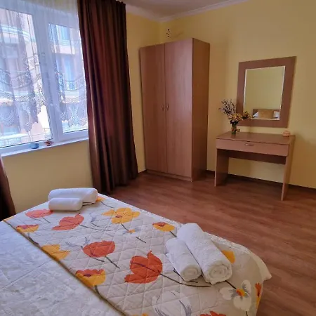 Апартамент Casa Del Mar
