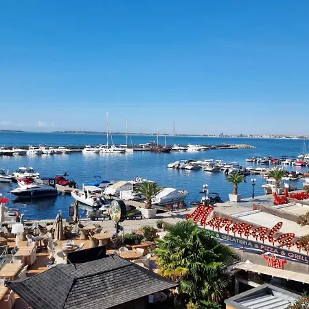 Apartment Casa Del Mar